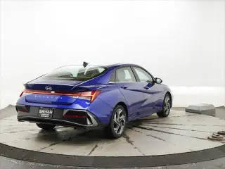 Hyundai ELANTRA 2025 SEL Confort 4p Sedan