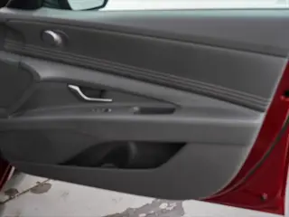 Hyundai ELANTRA 2025 SEL Confort 4p Sedan