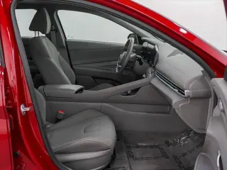 Hyundai ELANTRA 2025 SEL Confort 4p Sedan