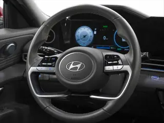 Hyundai ELANTRA 2025 SEL Confort 4p Sedan