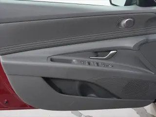 Hyundai ELANTRA 2025 SEL Confort 4p Sedan