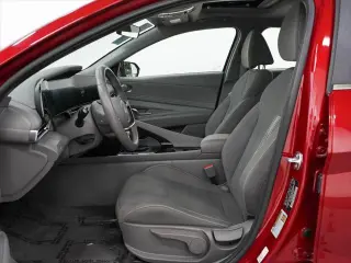 Hyundai ELANTRA 2025 SEL Confort 4p Sedan