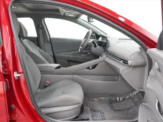 Hyundai ELANTRA 2025 SEL Confort 4p Sedan