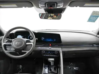 Hyundai ELANTRA 2025 SEL Confort 4p Sedan