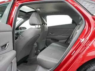 Hyundai ELANTRA 2025 SEL Confort 4p Sedan