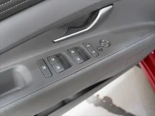 Hyundai ELANTRA 2025 SEL Confort 4p Sedan