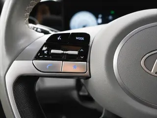 Hyundai ELANTRA 2025 SEL Confort 4p Sedan