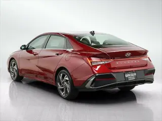 Hyundai ELANTRA 2025 SEL Confort 4p Sedan