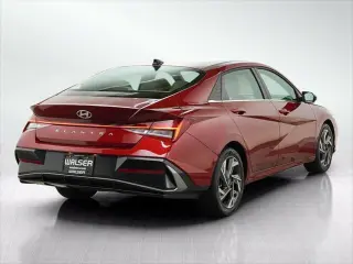 Hyundai ELANTRA 2025 SEL Confort 4p Sedan