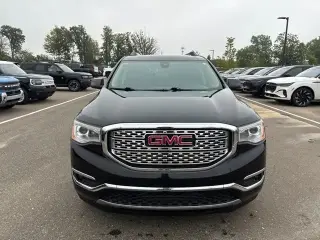 GMC Acadia 2019 4x4 Denali 4p SUV