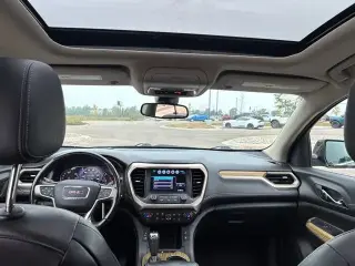 GMC Acadia 2019 4x4 Denali 4p SUV