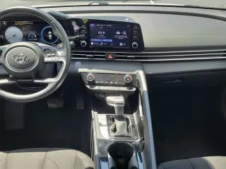 Hyundai ELANTRA 2022 SEL 4p Sedan
