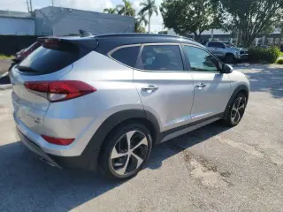 Hyundai TUCSON 2018 AWD Limited 4p SUV