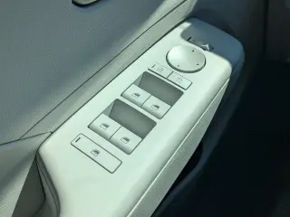 Hyundai KONA 2026 SE 4p SUV