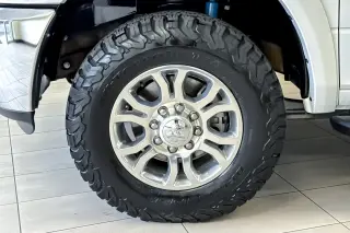 Ram 2500 2018 4x4 Laramie 4dr Crew Cab 6.3 ft. SB Camioneta