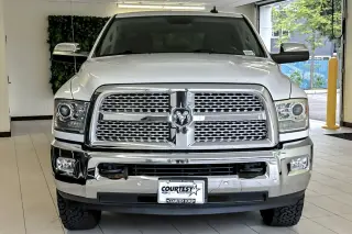 Ram 2500 2018 4x4 Laramie 4dr Crew Cab 6.3 ft. SB Camioneta