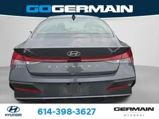 Hyundai ELANTRA 2024 SEL 4p Sedan