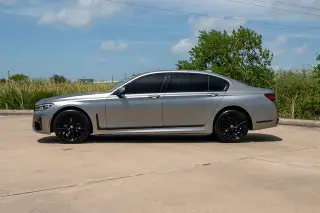 BMW Serie 7 2021 740i 4p Sedan