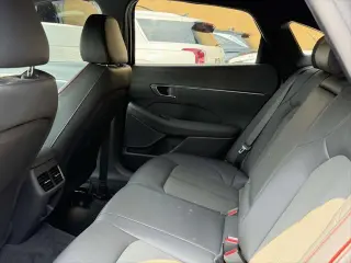 Hyundai SONATA 2023 SEL Plus Sedan de 4 puertas