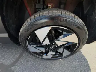 Hyundai KONA 2024 AWD Limited 4p Crossover