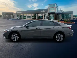 Hyundai ELANTRA 2025 SEL Sport 4p Sedan