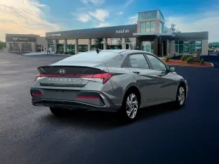 Hyundai ELANTRA 2025 SEL Sport 4p Sedan