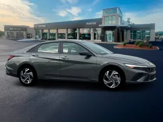 Hyundai ELANTRA 2025 SEL Sport 4p Sedan