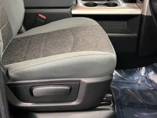 Ram 1500 2018 4x4 SLT 4dr Crew Cab 5.5 ft. SB Pickup