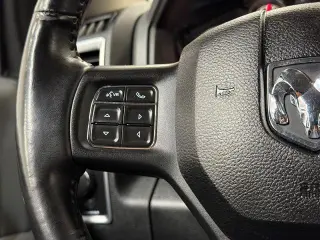 Ram 1500 2018 4x4 SLT 4dr Crew Cab 5.5 ft. SB Pickup