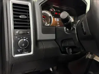 Ram 1500 2018 4x4 SLT 4dr Crew Cab 5.5 ft. SB Pickup