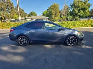 Toyota Corolla 2018 LE 4p Sedán