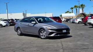 Hyundai ELANTRA 2025 SE Sedán 4p