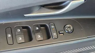 Hyundai ELANTRA 2025 SE Sedán 4p