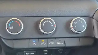 Hyundai ELANTRA 2025 SE Sedán 4p