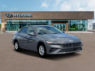 Hyundai ELANTRA 2026 SE Sedán 4p.