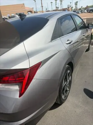 Hyundai ELANTRA 2023 Limited 4p Sedan