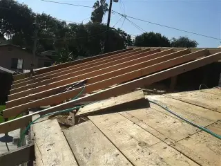 NESESITA REPARAR SU TECHO