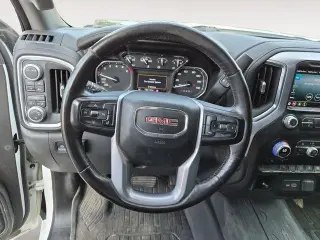 GMC Sierra 1500 2020 4x4 SLE 4p. Cabina Completa Estándar 5.8 ft. LB