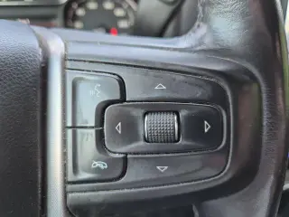 GMC Sierra 1500 2020 4x4 SLE 4p. Cabina Completa Estándar 5.8 ft. LB