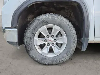 GMC Sierra 1500 2020 4x4 SLE 4p. Cabina Completa Estándar 5.8 ft. LB
