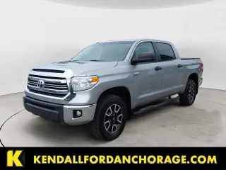 Toyota Tundra 2016 4x4 SR5 4p CrewMax Cab Pickup SB (5.7L V8)