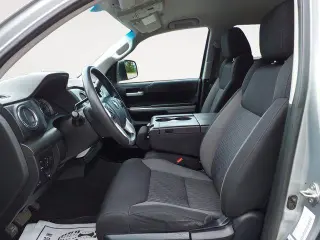 Toyota Tundra 2016 4x4 SR5 4p CrewMax Cab Pickup SB (5.7L V8)