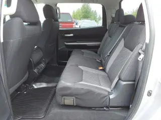 Toyota Tundra 2016 4x4 SR5 4p CrewMax Cab Pickup SB (5.7L V8)