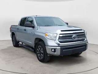 Toyota Tundra 2016 4x4 SR5 4p CrewMax Cab Pickup SB (5.7L V8)