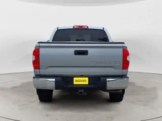 Toyota Tundra 2016 4x4 SR5 4p CrewMax Cab Pickup SB (5.7L V8)