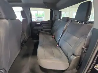 GMC Sierra 1500 2021 4x4 Base 4p Cabina Tripulada 6,6 ft. SB