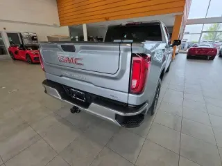 GMC Sierra 1500 2025 4x4 SLT 4p Crew Cab 5.8 ft. CB