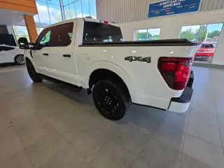 Ford F-150 2024 4x4 STX 4p SuperCrew 5.5 ft. SB