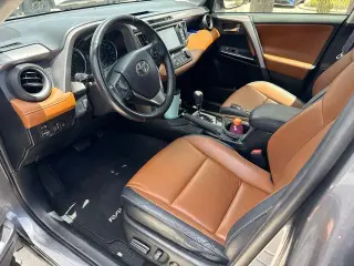 Toyota RAV4 Hybrid 2017 AWD Limited 4p SUV