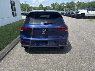 Volkswagen Golf GTI 2024 SE 4p Hatchback